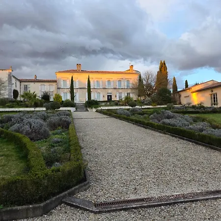 Le Logis Casa de hóspedes 3*